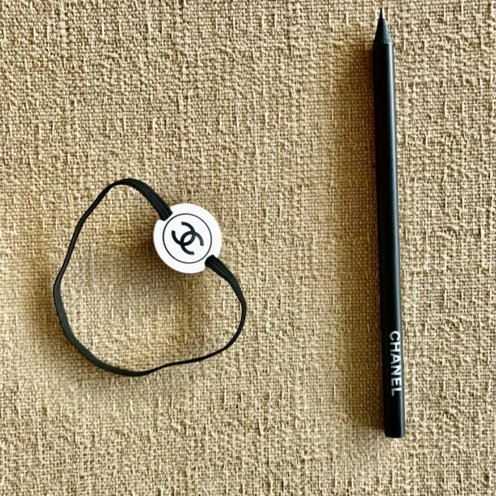 ✨CHANEL Sophisticated Stationary Set With Pencil and Sticky Note Pads